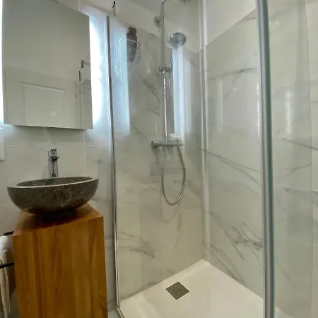 L'atypique - Au Coeur D'agen - Self Checkin - Wifi - Netflix - Smart Tv - Luqs Fr Apartment Agen